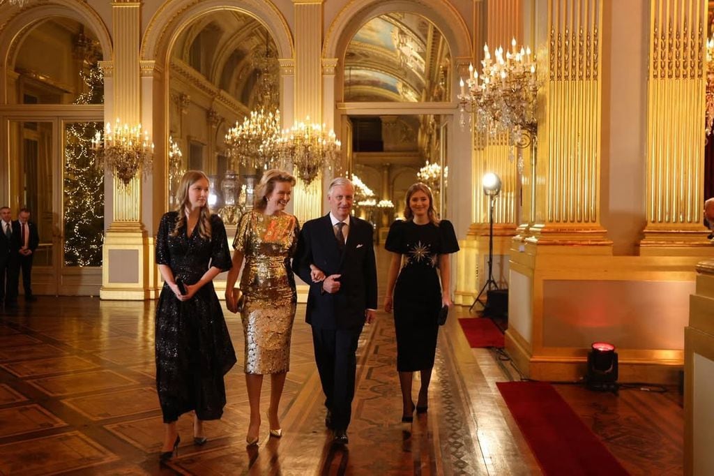 El rey Felipe de Bélgica, la reina Matilde de Bélgica, la princesa Isabel de Bélgica y la princesa Leonor de Borbón recibirán a unos 550 invitados esta noche en el Palacio Real para el concierto de Navidad.