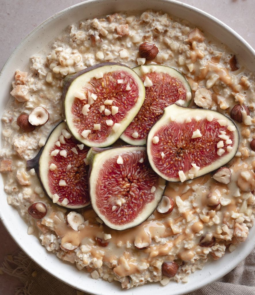 Echa unos higos en tus bowls de desayuno.