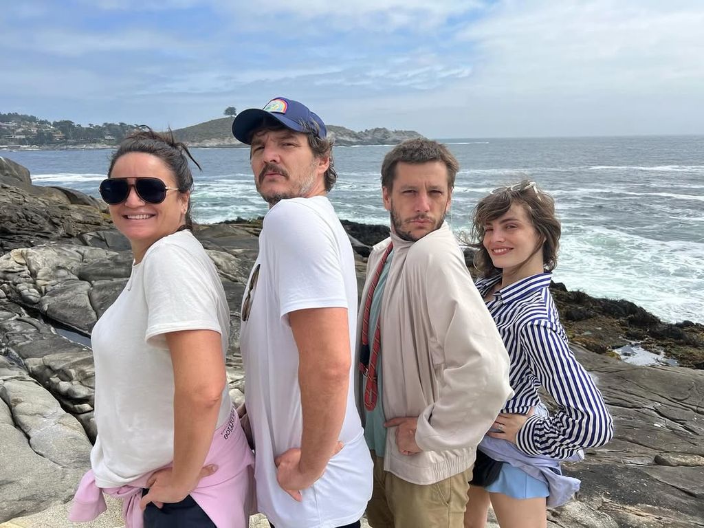 Pedro Pascal junto a sus hermanos: Javiera, Nicolás y Lux. Una familia unida que ha sabido apoyarse incluso en los momentos más difíciles