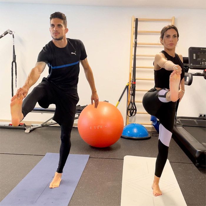 Melissa Jiménez y Marc Bartra