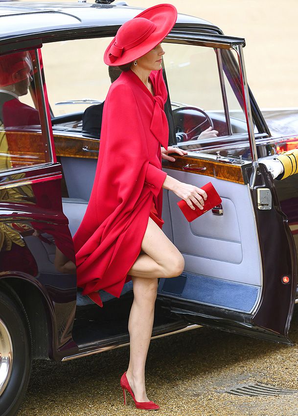 Kate Middleton causa furor al mostrar sus piernas