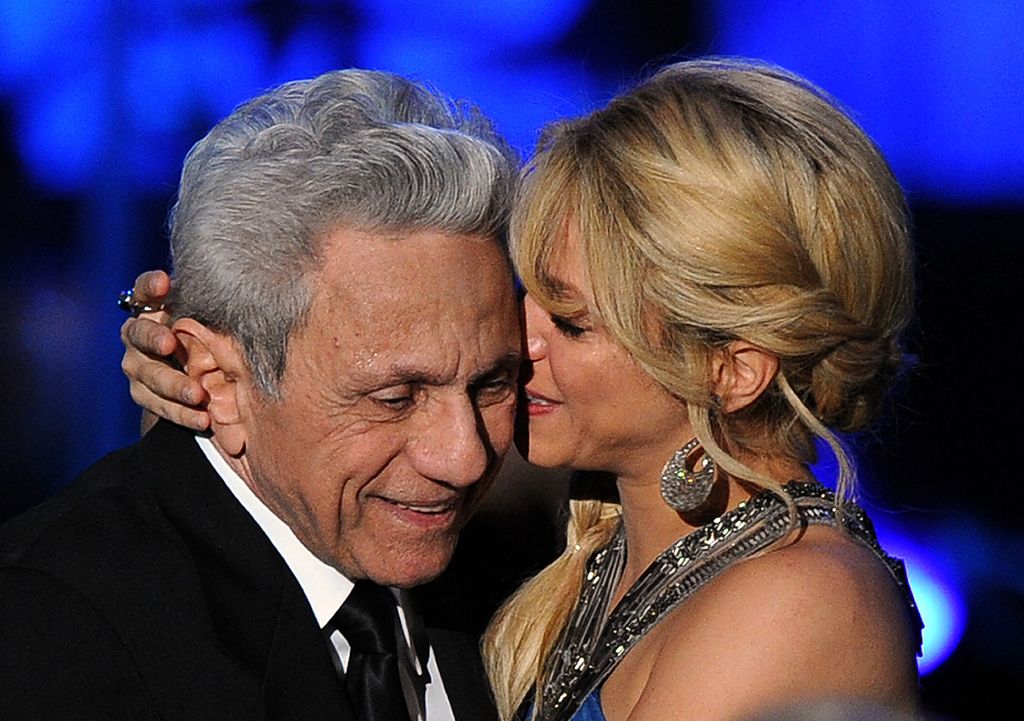 Shakira junto a su papá, William Mebarak en la doceava edición del Latin GRAMMY.
