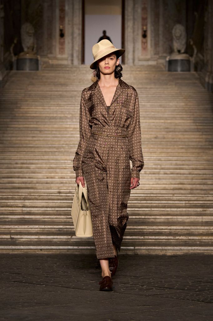 Max Mara: desfile de la colección Resort 2026 en Nápoles