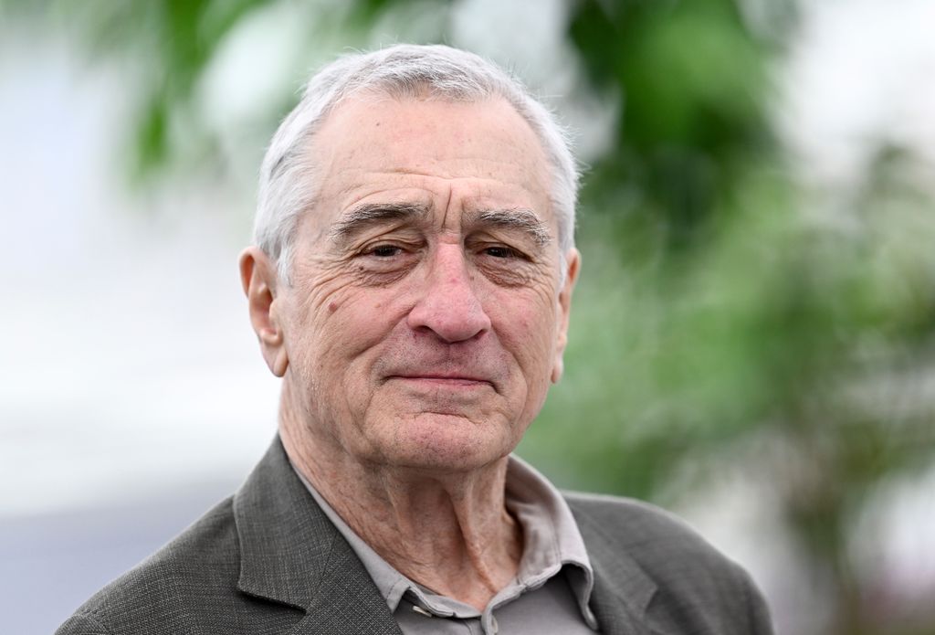 Robert De Niro asiste al photocall de "Killers of the Flower Moon" en la 76.ª edición anual del Festival de Cine de Cannes, en el Palacio de Festivales, el 21 de mayo de 2023 en Cannes, Francia.