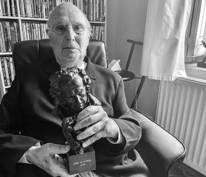 Carlos Saura con su Goya de honor 