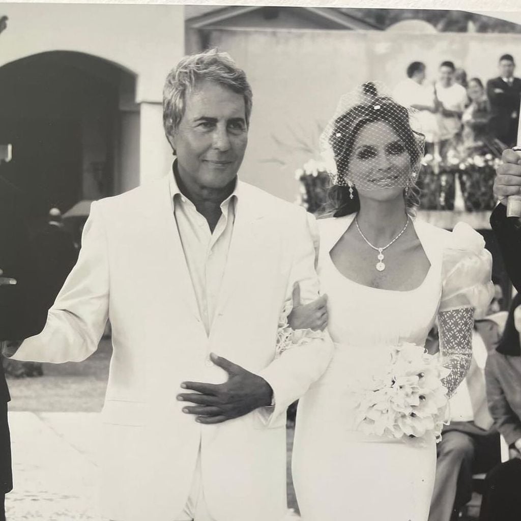Issabela le dedicó unas líneas a los hombres de su vida, su esposo y su papá