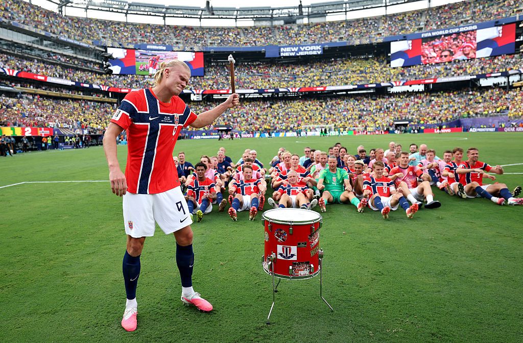Erling Haaland fue el encargado de dirigir el 'remo vikingo' tras la victoria de Noruega ante Brasil