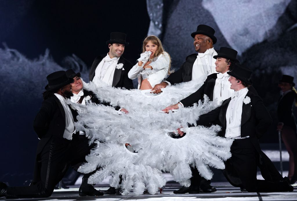 Taylor Swift ya avanzó 'The Life of a Showgirl' con la actuación de 'I Can Do It With A Broken Heart' en 'The Eras Tour'