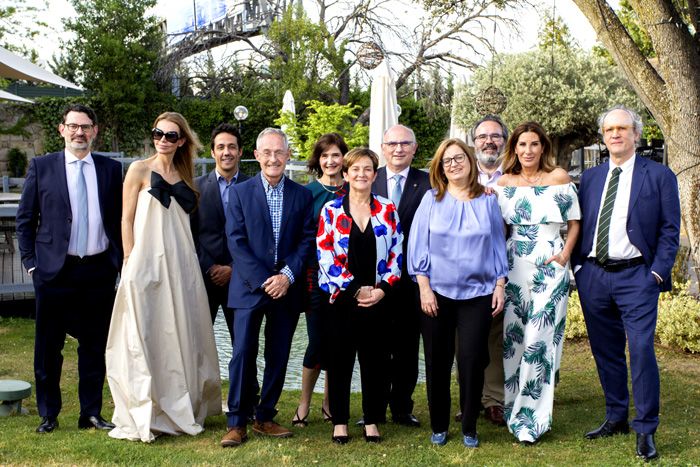Pilar García de la Granja y el grupo de médicos