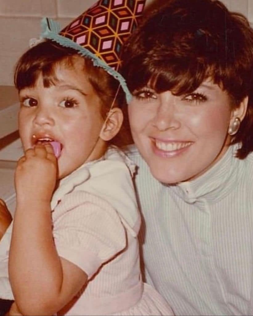 Kris Jenner abrió su álbum familiar para felicitar a su hija Kim. 