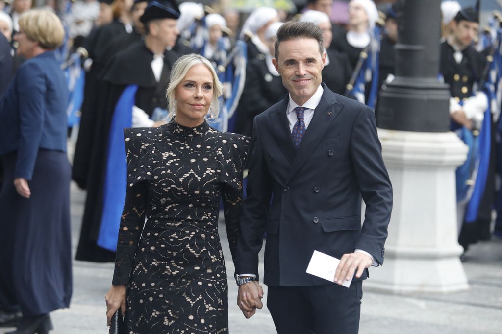 Samuel Sánchez y su mujer Vanesa Galán a su llegada a los Premios Princesa de Asturias 2024