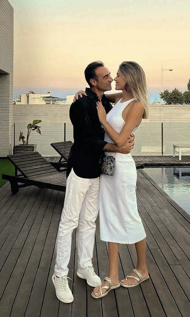 Cóctel Enrique Ponce y Ana Soria HOLA 4071