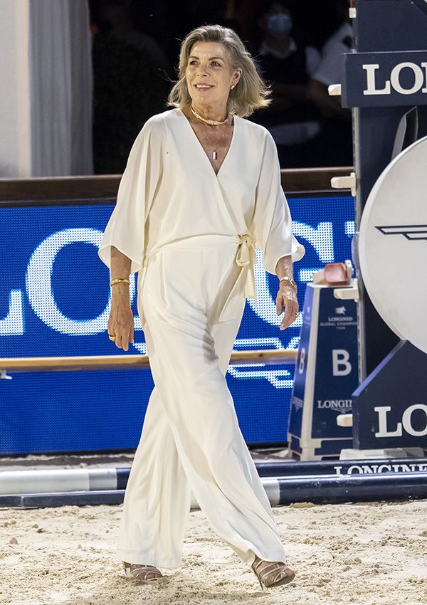 carolina de monaco con mono