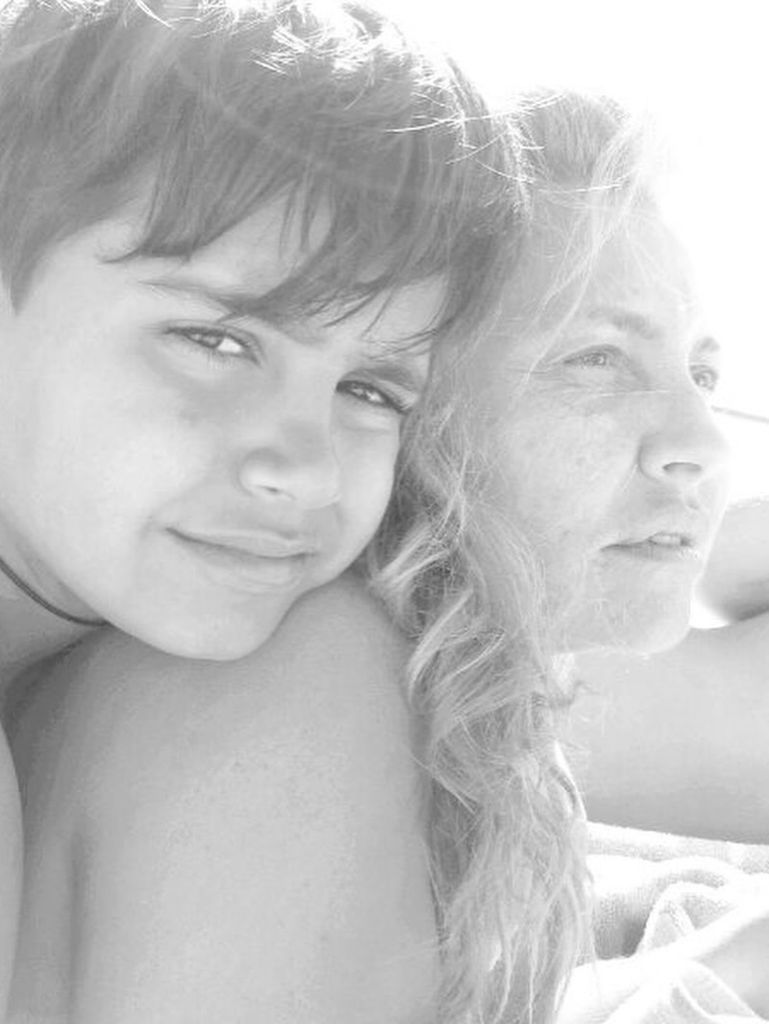 Cristina Tárrega y su hijo