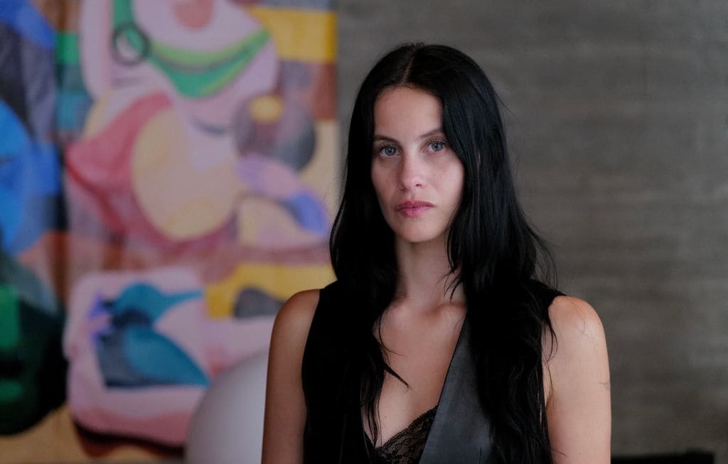Milena Smit vuelve a rodar con Pedro Almodóvar 'Amarga Navidad'