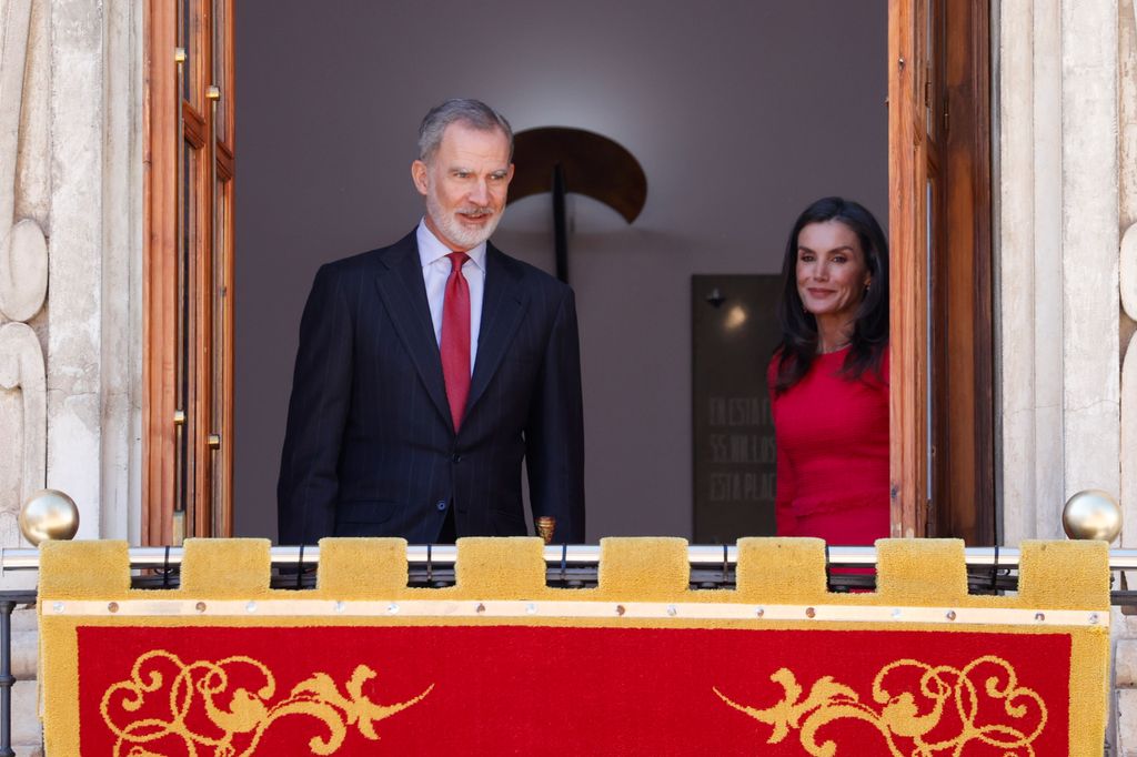 LOS REYES VISITAN EL AYUNTAMIENTO DE JAEN CON OCASIÓN DE LA CONMEMORACIÓN DEL 1200º ANIVERSARIO DE SU CAPITALIDAD