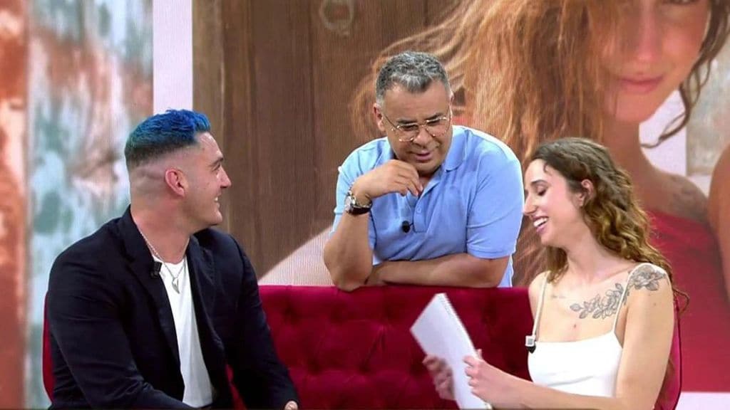 Jorge Javier con dos invitados de El diario de Jorge