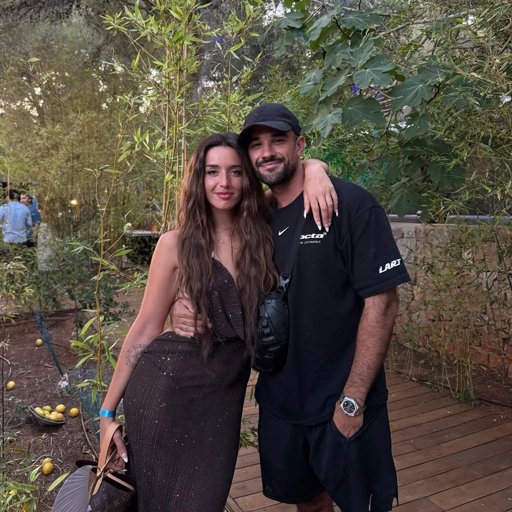 La cantante Lola Índigo y el streamer IlloJuan