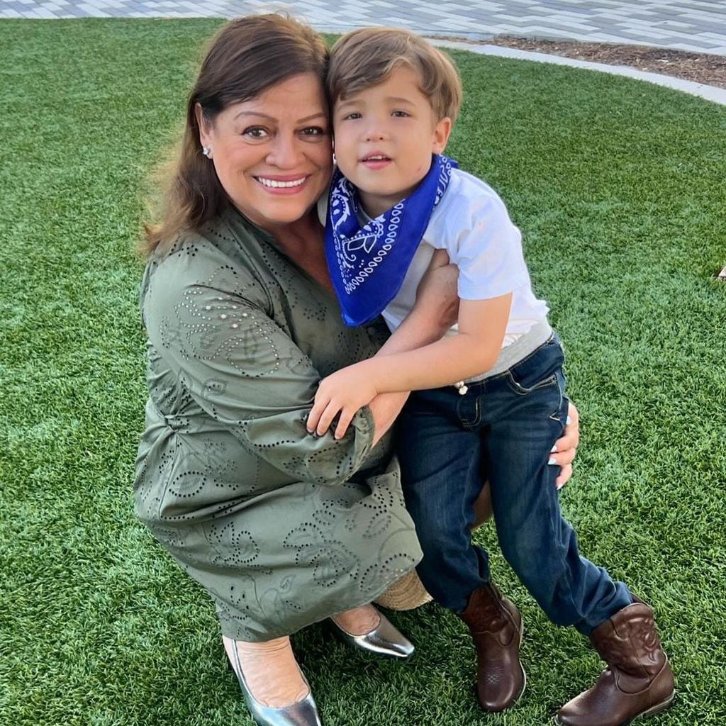Pamela Silva con su hijo, Ford Liam