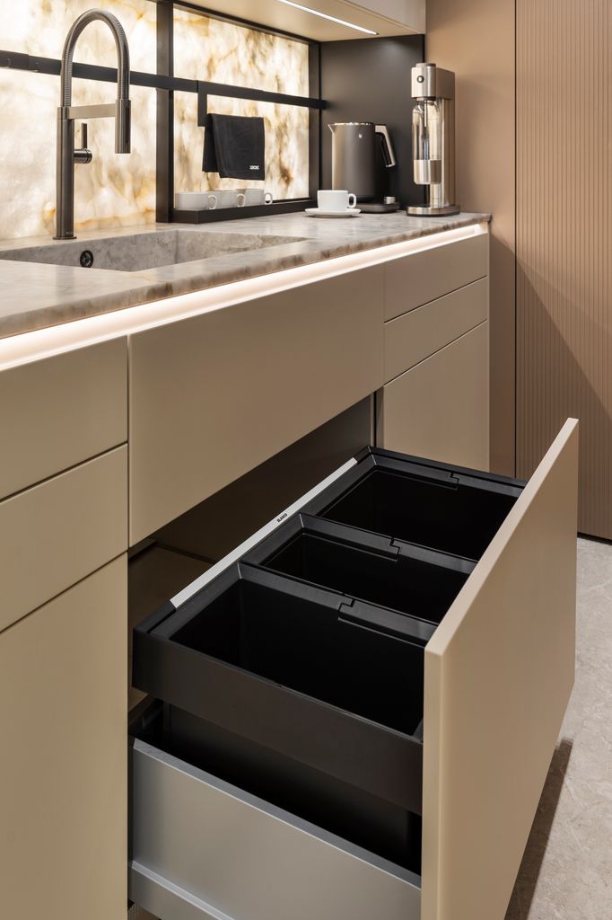 Sistema para separar residuos en la cocina