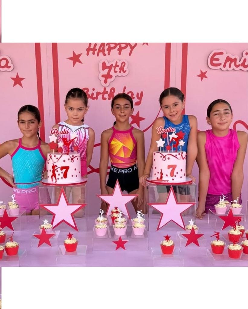 Las cinco hijas de Jacky Bracamontes y Martín Fuentes 