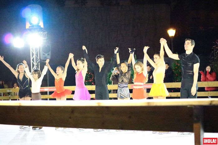 Además de Javier Fernández, por la pista de ¡HOLA! desfilaron un grupo de patinadores de entre 10 y 12 años de clubes madrileños
