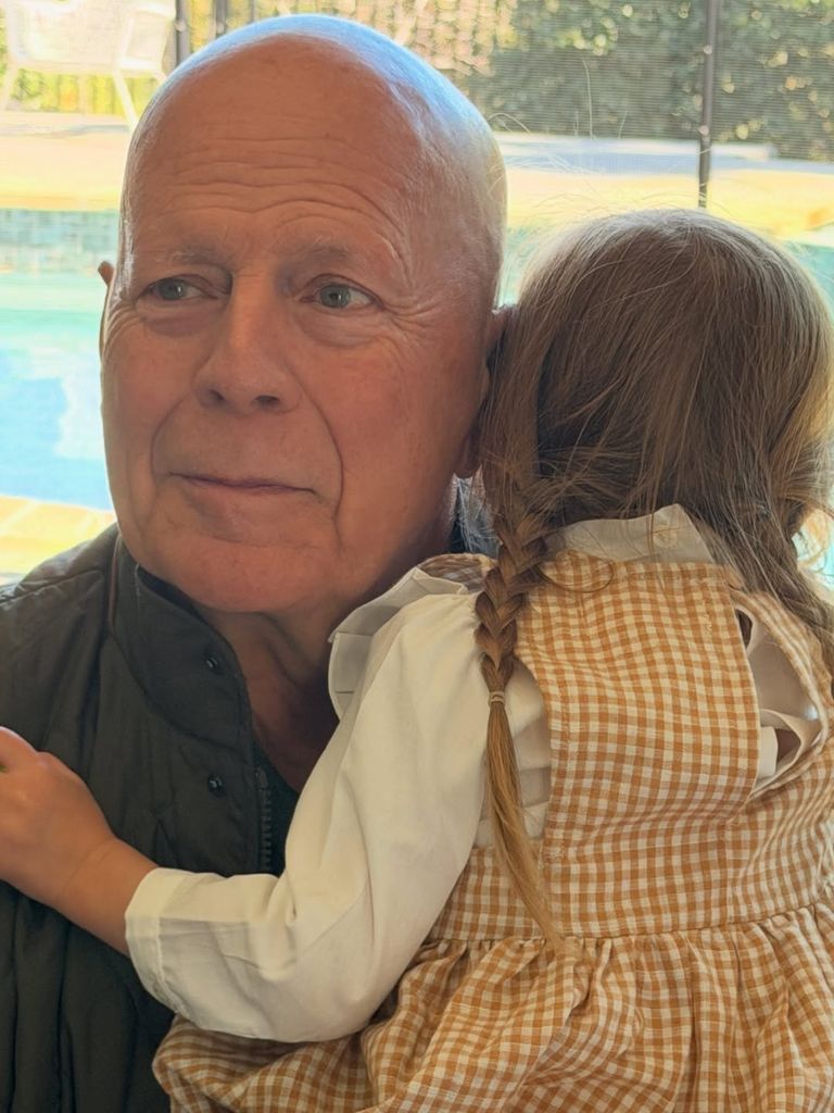 Bruce Willis con su nieta, Louetta