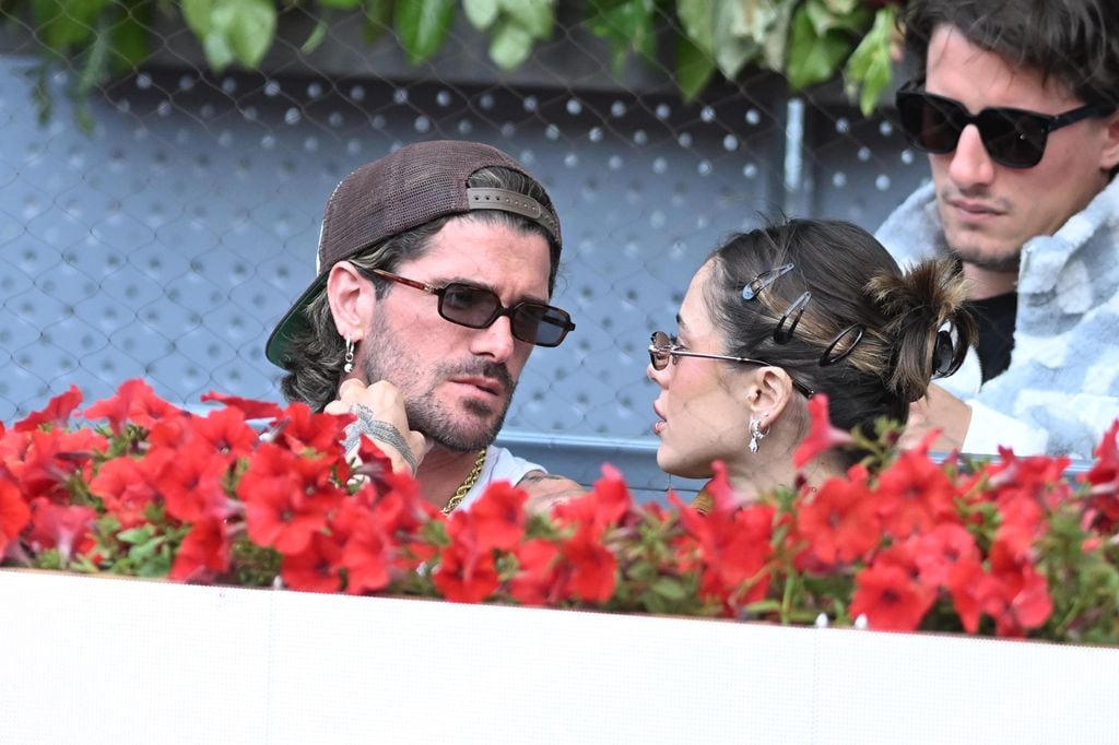 Rodrigo de Paul y Tini Stoessel en el Mutua Madrid Open, en abril de 2025.