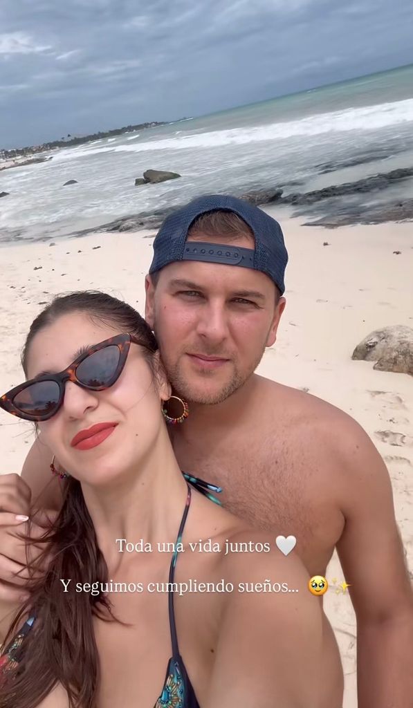 Candela ha compartido unas emotivas imágenes junto su marido, Miguel Ramírez