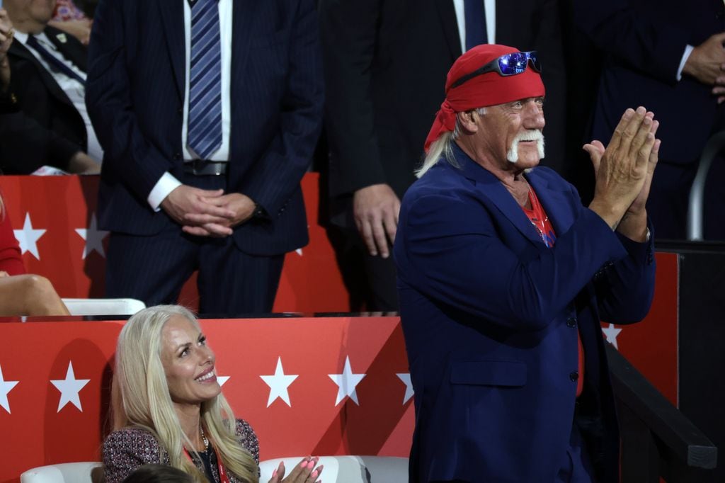 Hulk Hogan con su mujer Sky Daily en julio de 2024