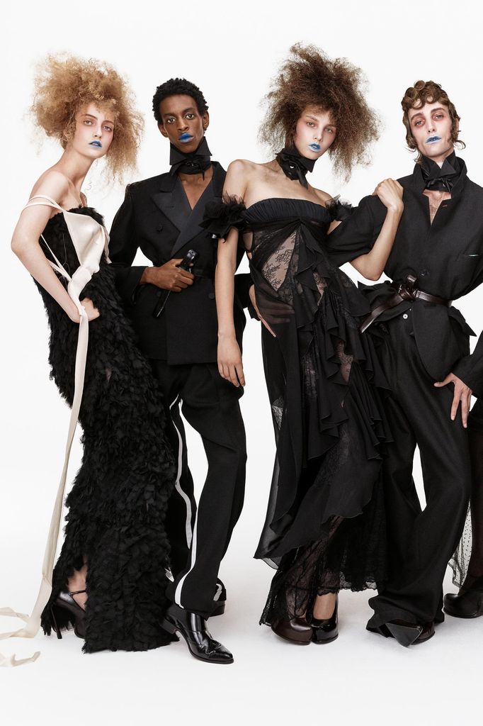 Lo dice la primera colección de John Galliano para Zara: las chaquetas napoleón son la gran tendencia del otoño