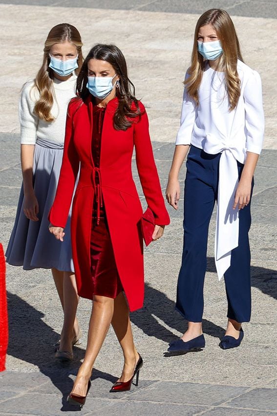 La reina Letizia con sus hijas