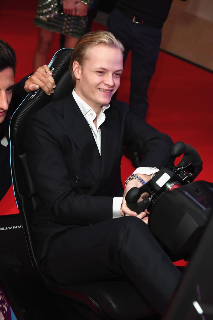 El primogénito de la futura reina enfrenta 32 cargos