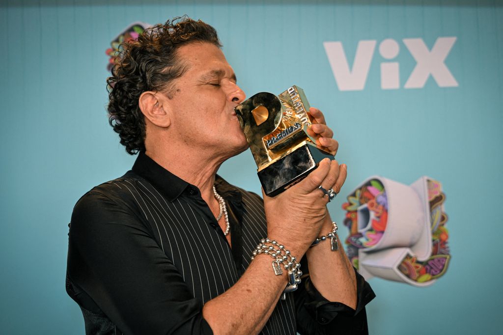Carlos Vives fue reconocido como Agente de Cambio en Premios Juventud 2025.