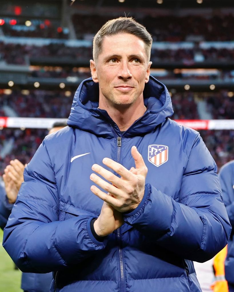 Fernando Torres es ahora entrenador del equipo en el que creció