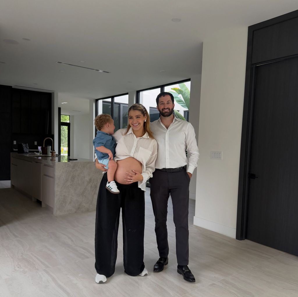 Migbelis Castellanos y su familia dicen adiós a su primer hogar