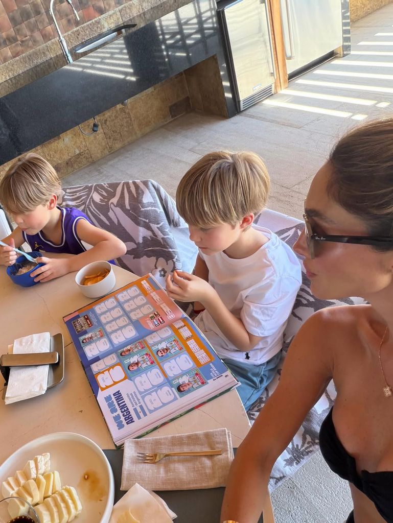 En medio de su escapada cumpleañera, Anahí mostró un momento espontáneo junto a sus hijos.