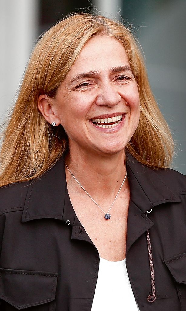 Infanta Cristina HOLA 4153