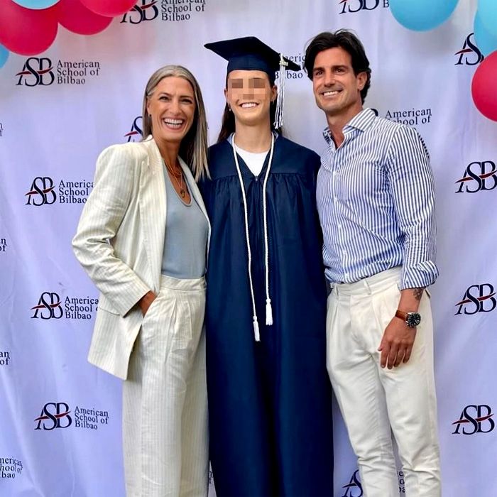 Laura Sánchez y Aitor Ocio con Naia