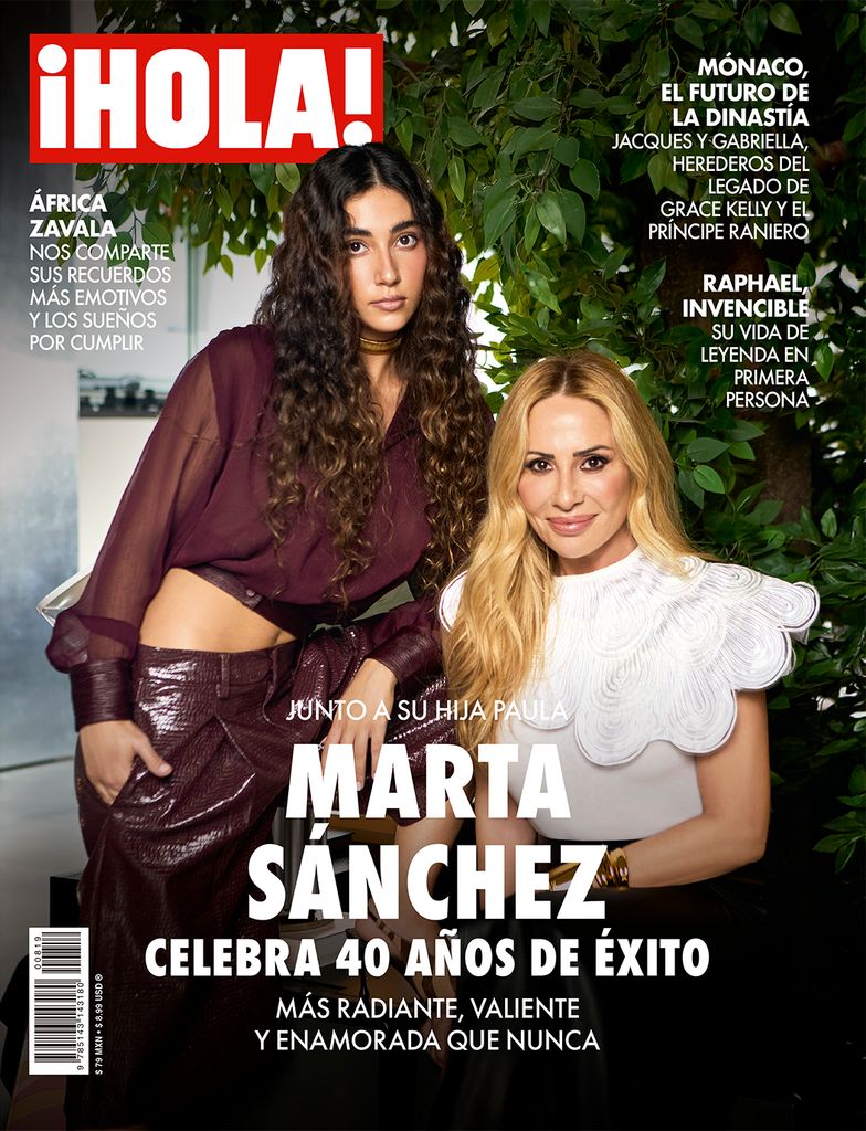Martha Sánchez y su hija en ¡HOLA!