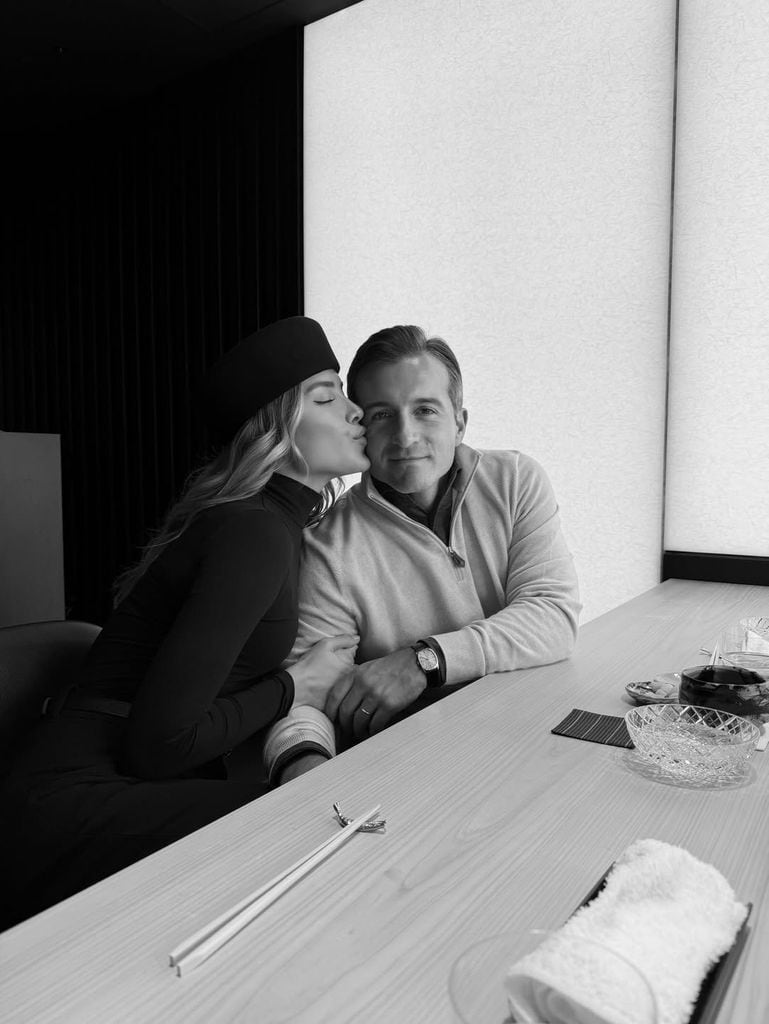 Michelle y Danielo, en una romántica cena en Tokyo.