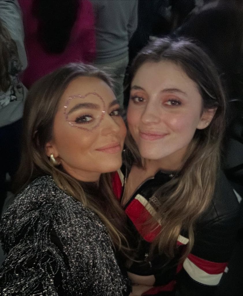 Sofía Castro y su hermana Regina