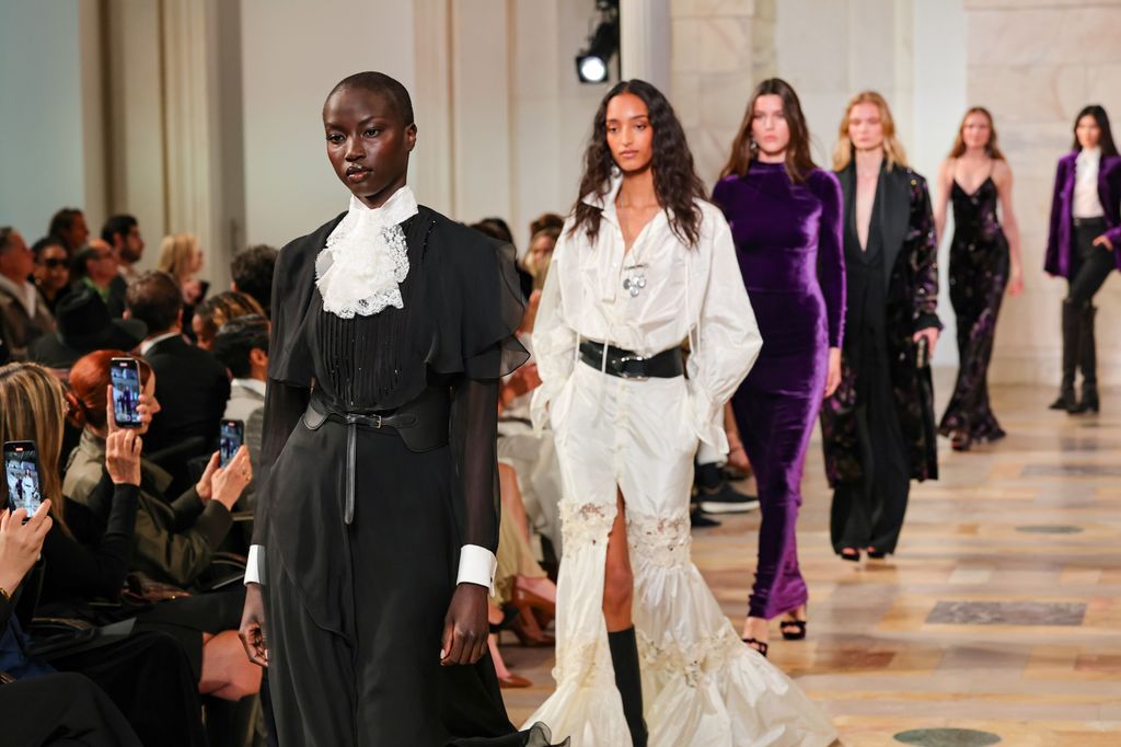 Anok Yai en el desfile de Ralph Lauren en Nueva York.