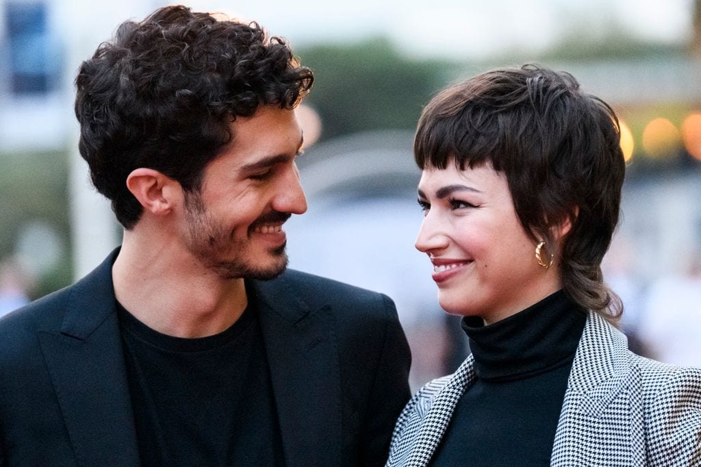 'Chino' Darín y Úrsula Corberó en la premier de 'La Odisea De Los Giles' en San Sebastián, en 2019. 