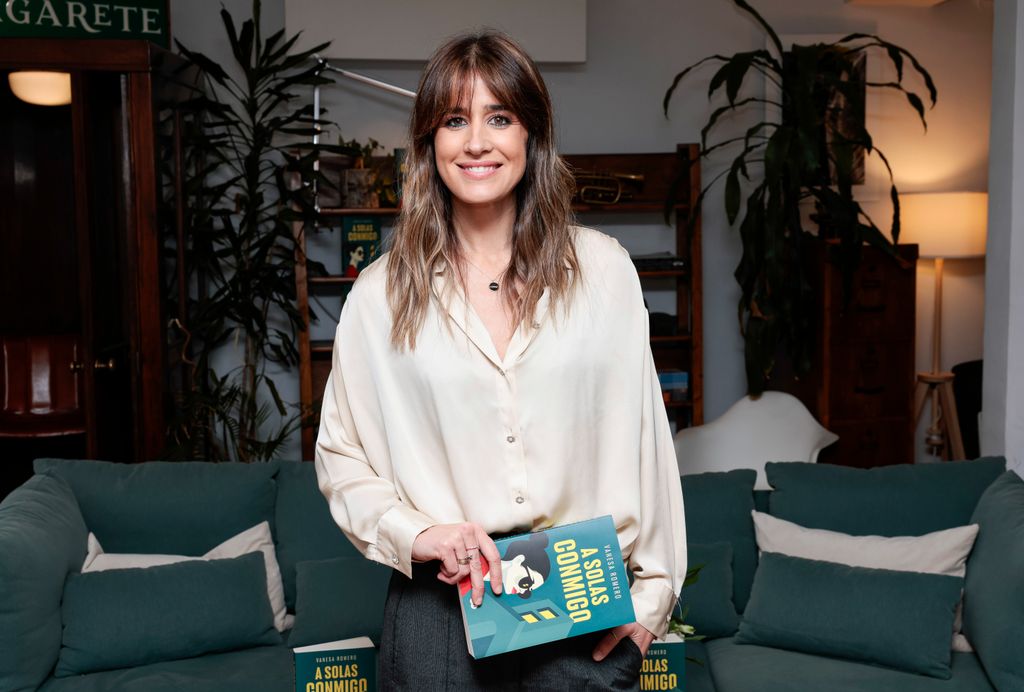 Isabel Jiménez en la presentación del libro "A solas conmigo" en Madrid, en abril de 2025