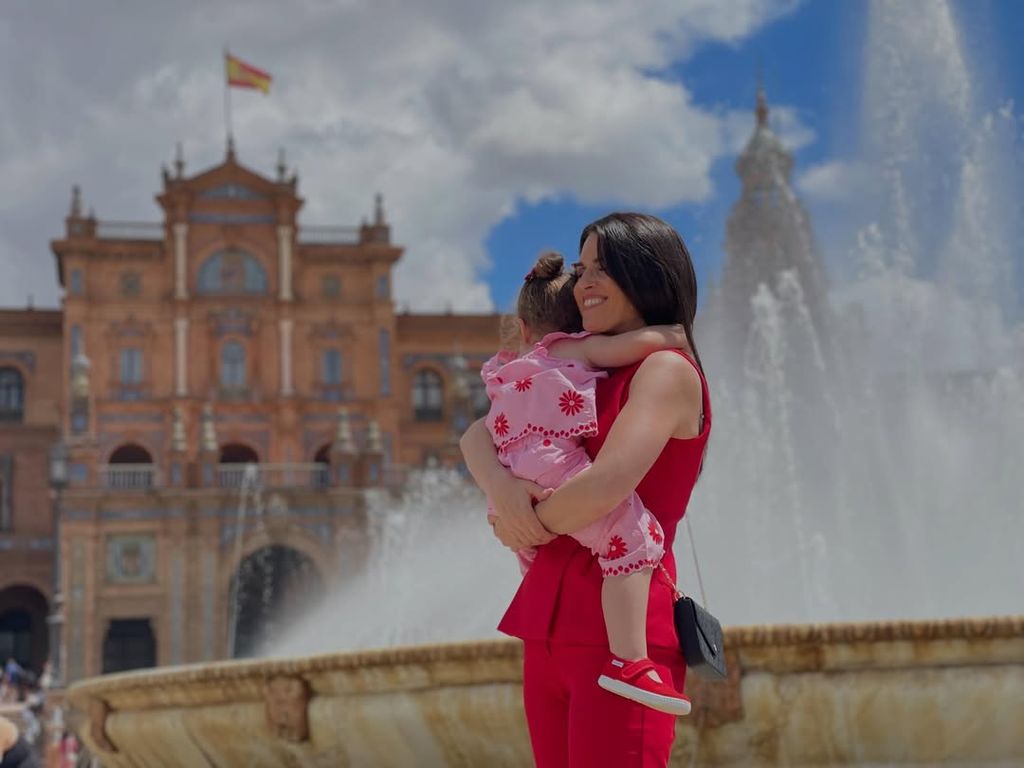 Cristina Pampín y su hija Valeria, en Sevilla