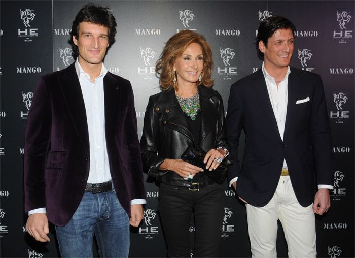 Naty Abascal con sus hijos