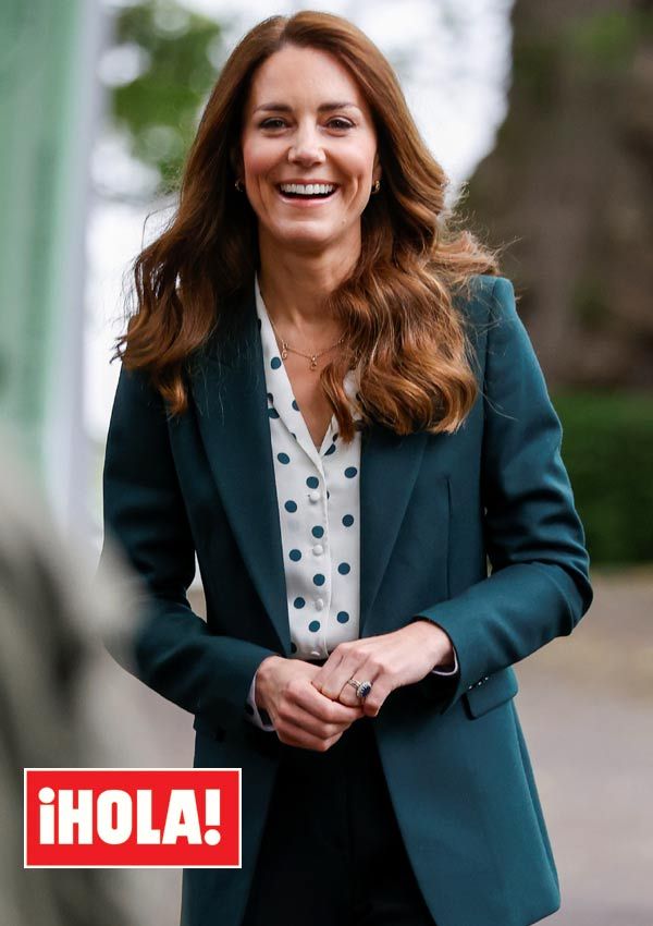 Kate Middleton con traje de chaqueta
