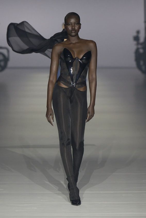 mugler029a