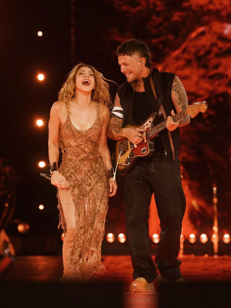Alejandro Sanz y Shakira, juntos en Macondo Park interpretando 'La Tortura'
